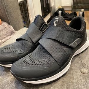 TIEM Cycling Shoes size 8.5!! Lightly used!